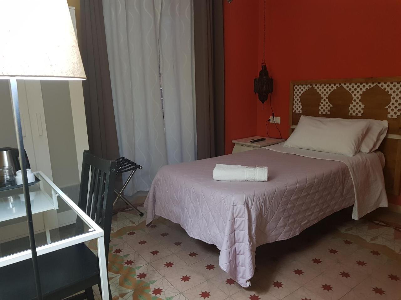 Pensión Arena 2*
